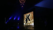 Penktadienio vakarą sostinės &bdquo;Utenos&ldquo; pramogų arenoje Vilniaus gyventojus ir svečius džiugino Prancūzijos &bdquo;muzikos ambasadorė&ldquo; Patricia Kaas