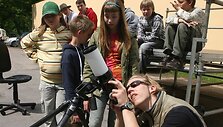 Visą savaitgalį Sereiki&scaron;kių parke &scaron;urmuliuos vilniečiai &ndash; čia prasidėjęs Vaikų kūrybos festivalis gera nuotaika ir naujomis žiniomis užkrės visus, kurie dar neprarado vaiki&scaron;ko atradimo džiaugsmo.