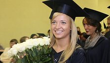 I&scaron;garsėję dainininkai įgijo bakalauro kvalifikacinį laipsnį.