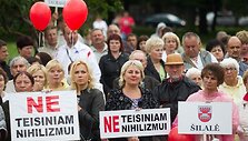 &bdquo;Darbiečių&ldquo; protestas Vilniaus Luki&scaron;kių aik&scaron;tėje 