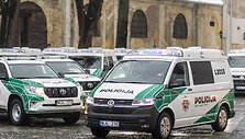 Policijos pareigūnams perduoti nauji  tarnybiniai automobiliai