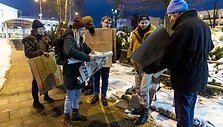 Žmogaus teisių gynėjai ir aktyvistai surengė protestą prie&scaron; deportaciją