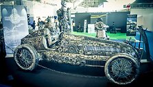 &bdquo;Giants of Steel&ldquo; plieninių skulptūrų ekspozicija Frankfurte