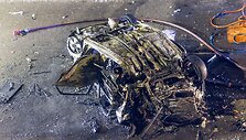 Vilniuje užsiliepsnojo į tiltą atsitrenkęs automobilis