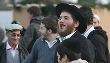Žydų religinė bendruomenė Chassidie Chabad Lubavitch antradienio vakarą Vilniuje, Rotu&scaron;ės aik&scaron;tėje surengė žydų &scaron;ventę Sukot.
