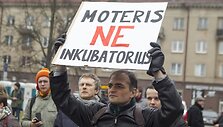 Mitingas prie&scaron; abortų draudimą.