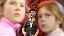 Prekybos ir laisvalaikio centre "Ozas" surengtas naktinis i&scaron;pardavimas didelio vilniečių ir miesto svečių dėmesio nesulaukė. Jų buvo vos &scaron;iek tiek daugiau nei įprastą dieną.