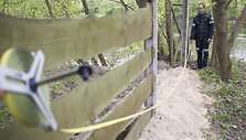 Aplinkosaugininkai tikrino tvoros atstumą nuo vandens telkinių.