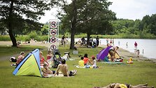 &Scaron;e&scaron;tadienį saulė žmones džiugino neilgai &ndash; ją popiet pakeitė lietus.