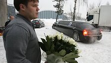 Ala Pugačiova prie&scaron; koncertą atrodė susikaupusi ir su žurnalistais nebendravo.