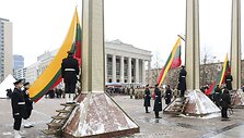 Valstybės vėliavos pakėlimo ceremonija