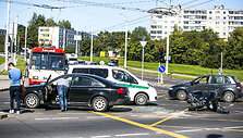 Vilniuje &ndash; motociklo ir &bdquo;Audi&ldquo; susidūrimas