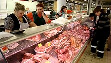Tarptautinę darbo dieną, Halės turguje prekybininkai ir toliau prekiavo be kasos aparatų.