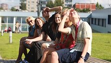Į Vilniaus televizijos bok&scaron;tą keliamas didžiulis, analogų pasaulyje neturintis simbolinis krep&scaron;inio krep&scaron;ys.