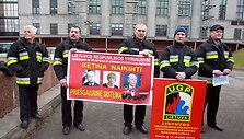 Piketą surengė savivaldybių ugniagesiai