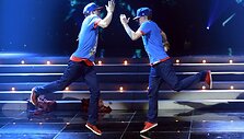 Popingo stiliaus &scaron;okį atlikę Edvinas Au&scaron;vicas ir In&lsquo;Beat