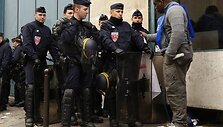 Prancūzijoje protestavo kalėjimų prižiūrėtojai.