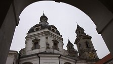 Pažaislio kamaldulių vienuolyno ansamblis pastatytas XVII-XVIII a. yra laikomas vienu gražiausių brandžiojo baroko pavyzdžių &Scaron;iaurės ir Rytų Europoje.