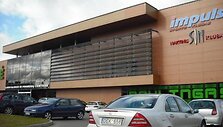 Kauno policijos pareigūnai ie&scaron;ko dviejų asmenų, kurie i&scaron;matomis apipylė sporto klubo &bdquo;Impuls&ldquo; darbuotoją.