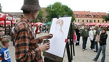 Penktadienį prasidėjusi &scaron;ventė &bdquo;Kauno dienos 2009&ldquo; ir antrąją dieną, &scaron;e&scaron;tadienį, kviečia nebijoti lietaus.