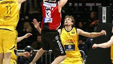 Vilniaus &bdquo;Lietuvos rytas&ldquo; i&scaron;vykoje 73:64 palaužė &Scaron;iaulių &bdquo;&Scaron;iaulius&ldquo; (2008.03.21).