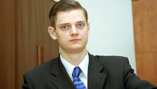 Enrikas Daktaras nenori kalbėti apie savo tėvo dingimą. 
