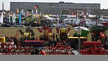 Parodos dalyviai pakvietė žemės ūkio technikos gamintojų atstovus i&scaron; Vokietijos, Suomijos, Prancūzijos, Italijos, Danijos, Brazilijos. 