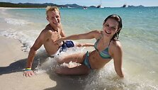 &bdquo;Svajonių darbą&ldquo; gavęs britas Benas Southallas su drauge Australijoje. 