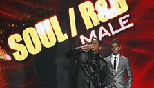 M.Jacksonui skirtą apdovanojimą atsiima jo brolis Jermaine Jacksonas