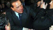 S.Berlusconi per incidentą 