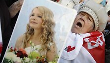 Juliją Tymo&scaron;enko palaikantys žmonės