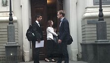 Dėl kruvino praėjusios žiemos konflikto Čilės piliečiui Jose Del Carmen Silva Pontigo (kairėje) tenka varstyti Vilniaus teismo duris.