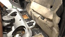 Bylos įkalčiai BMW visureigyje