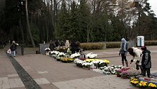 Seimo pirmininkė Irena Degutienė lankosi kapinėse
