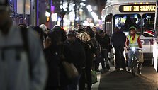 Niujorke transporto sistema vis dar veikia su dideliais trukdžiais