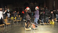 Naujieji metai buvo sutikti ir vandenyje