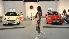 Automobilių pardavimo rinka Indijoje auga