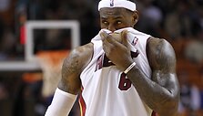 LeBronas Jamesas ir &bdquo;Heat&ldquo; prisiminė nesėkmės kartėlį.