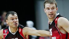 &Scaron;arūnas Jasikevičius ir Martynas Gecevičius &scaron;įkart buvo skirtingose barikadų pusėse.