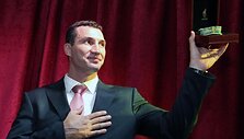 Vladimiras Klyčko ir jo olimpinis čempiono medalis.