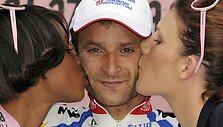 6-ąjį &bdquo;Giro d'Italia&ldquo; lenktynių etapą laimėjo italas M.Scarponi.