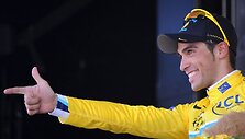 Geltonuosius &bdquo;Tour de France&ldquo; mar&scaron;kinėlius A.Contadoras užsivilko pirmą kartą po triumfo 2007 metais