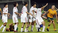 Kinių ir australių mačas Kinijoje vykstančiame Azijos merginų (iki 19 metų) futbolo čempionate baigėsi mu&scaron;tynėmis.