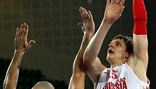 Į sunkią pergalę Europos čempionus vedė T.Mozgovas - 25 ta&scaron;akai ir 11 atkovotų kamuolių