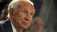 Buvęs TOK prezidentas J.A.Samaranchas neoficialiai remia Madrido siekį surengti 2016 m. olimpines žaidynes