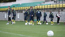 Treniruočių stovyklą vakar pradėjusi Lietuvos rinktinė atsitvėrė tylos siena &ndash; su žurnalistais nebendravo nė vienas futbolininkas