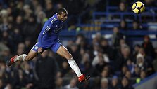 Artimiausią persekiotoją &ndash; čempiono titulą ginantį &bdquo;Manchester United&ldquo; &ndash; &bdquo;Chelsea&ldquo; klubas lenkia 3 ta&scaron;kais