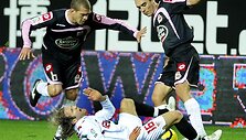 &bdquo;Sevilla&ldquo; (balta apranga) futbolininkams nepavyko antrą kartą įveikti &bdquo;Deportivo&ldquo;