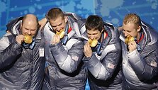 Amerikiečiai patikrino savo olimpinių apdovanojimų taurumą
