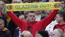 &bdquo;Manchester United&ldquo; futbolo klubo gerbėjai neslepia prie&scaron;in&scaron;kumo komandą valdančiai Glazerių &scaron;eimai